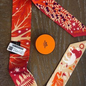 NWT Hermes Sous Le Charme D'Orphee Silk Scarf Twilly - Vermillon with free Gift